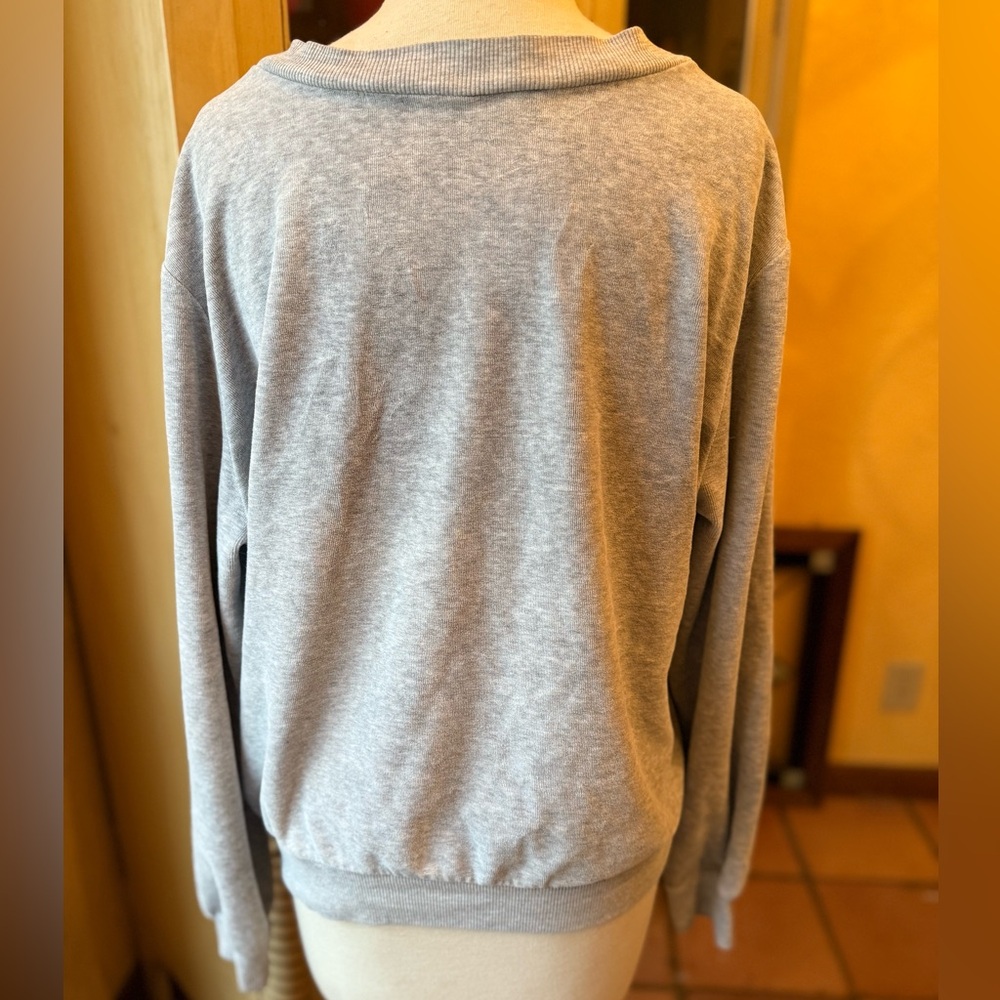 Sweatshirt Top - Picture 2 of 6